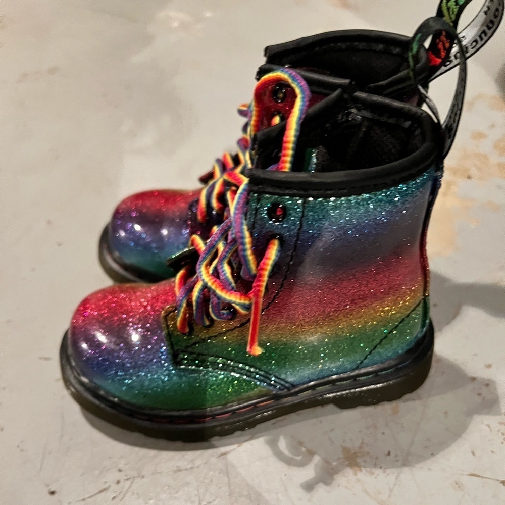 New with out box Kids Dr. Martens Shoes Rainbow Doc Martens